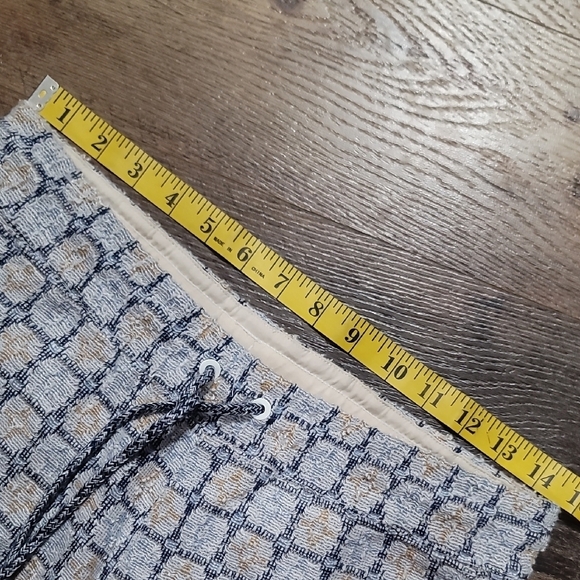 Rowm Stylish Men's Patterned Shorts in Gray and Tan - Picture 7 of 10